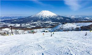 Trượt tuyết ở Hokkaido Nhật Bản